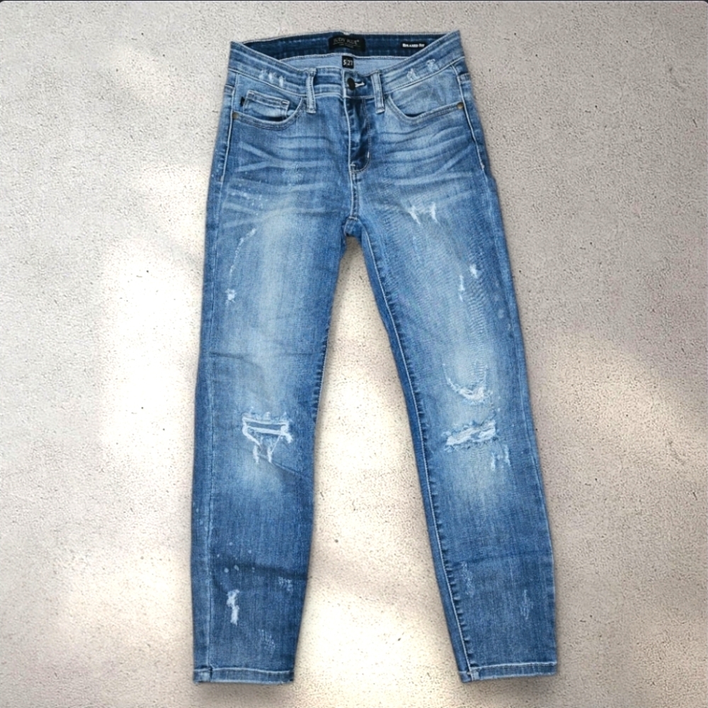 Judy Blue Distressed Jeans SIZE 5 / 27 Low to Mid Rise Denim Relaxed JB8273MD